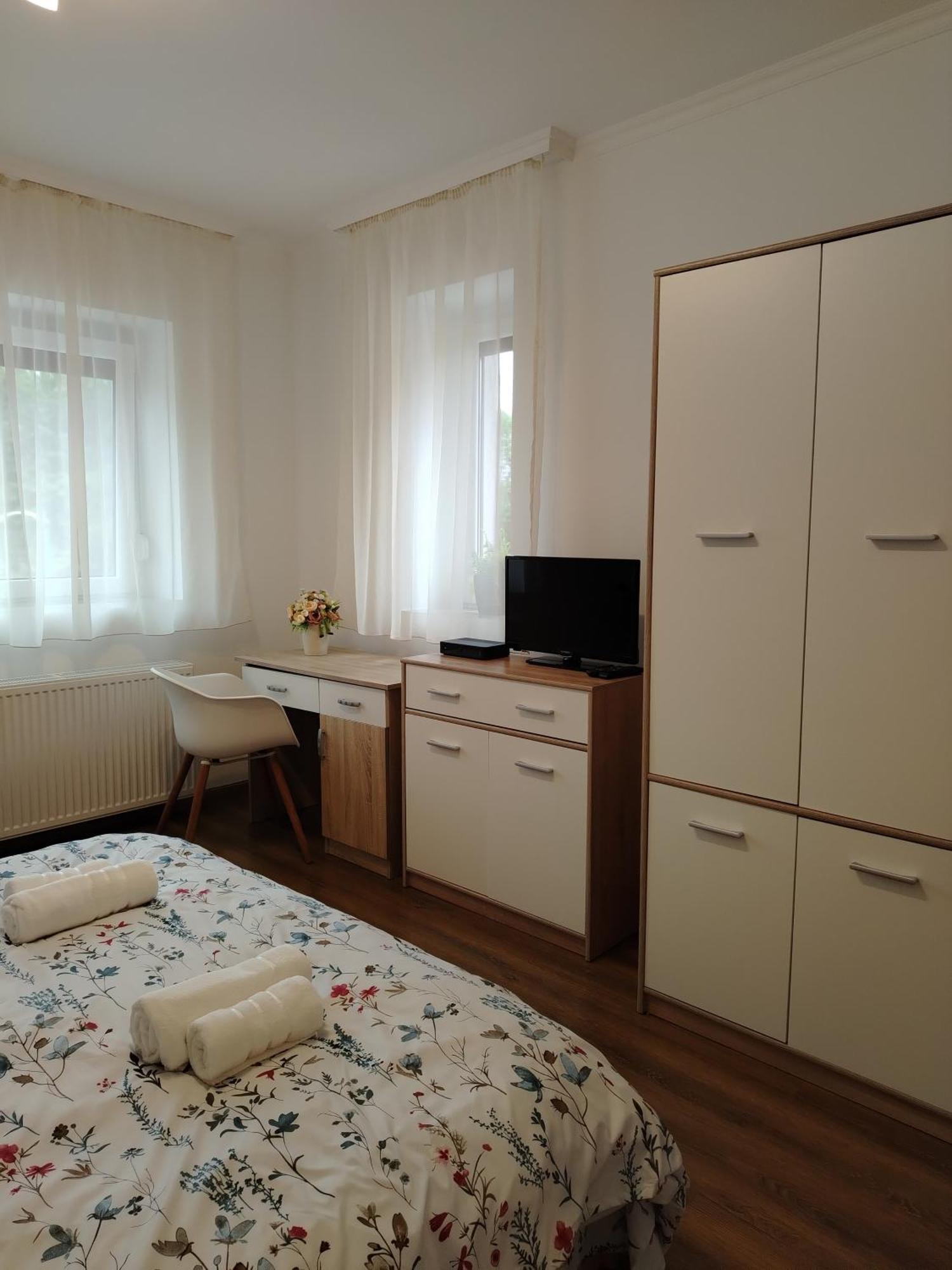 Kaptarko Apartmanhaz แดมเยน ภายนอก รูปภาพ