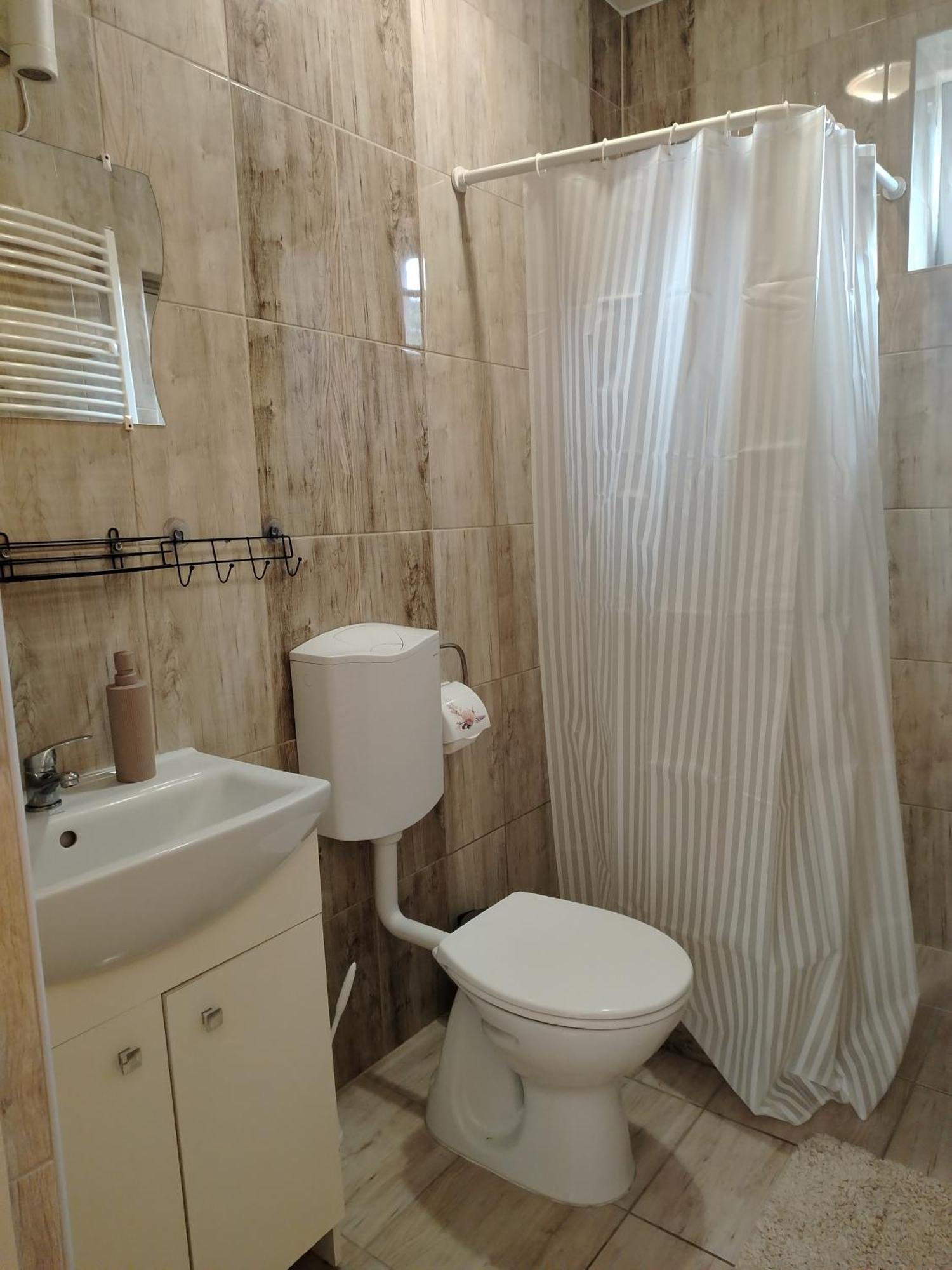 Kaptarko Apartmanhaz แดมเยน ภายนอก รูปภาพ
